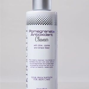 Pomegranate Antioxidant Cleanser - White